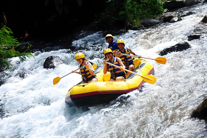 Telaga Waja White Water Rafting - With No Step or Stair : Bali Best Adventures - Lunch on rafting day: good fuel, not just a checkbox