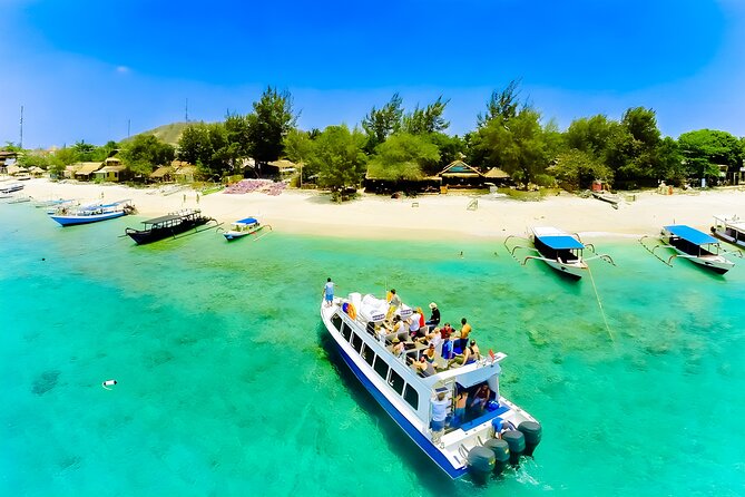 The Best Fast Boat Transfer: Bali - Lombok - Gili Trawangan - Boarding day at Padangbai: what you might experience and how to handle it