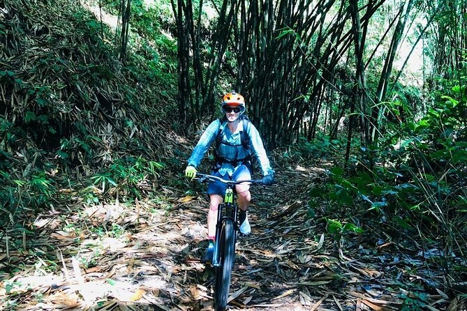 The Volcano Trail - Dress Code and What to Bring (Without Inventing Extras)