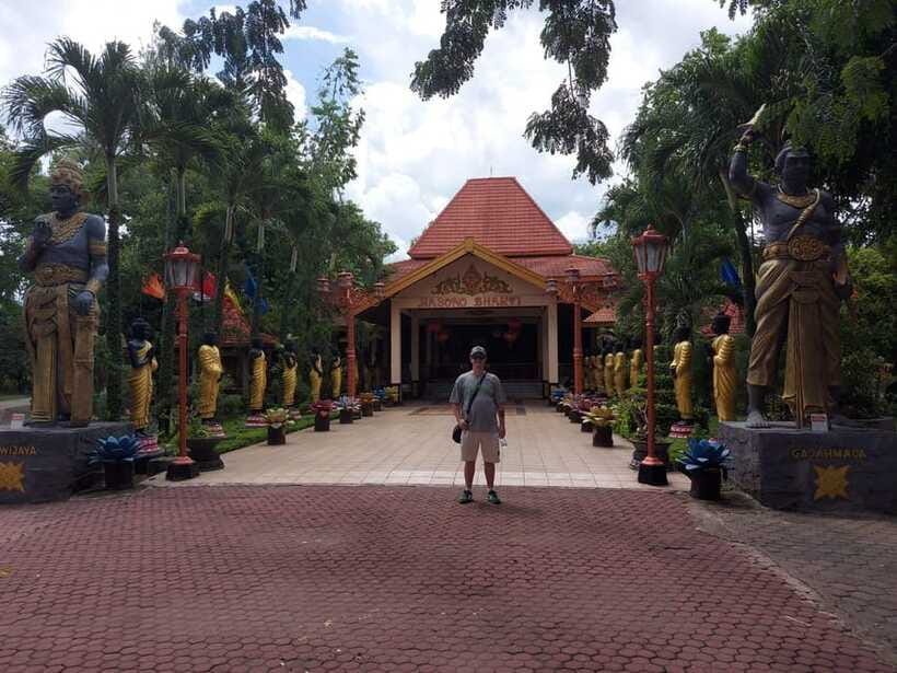 Trowulan Tour Ruin of Majapahit Kingdom - Museum of Trowulan: When an English guide matters for real