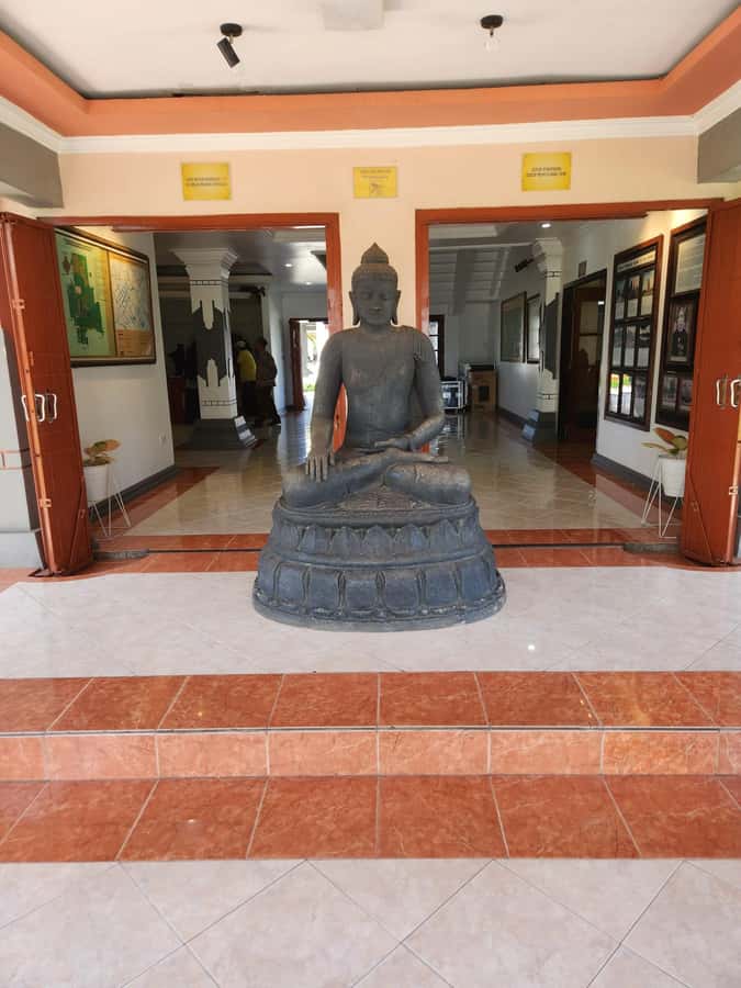 Trowulan Tour Ruin of Majapahit Kingdom - Lunch and the pace: Simple food, steady rhythm, fewer decisions