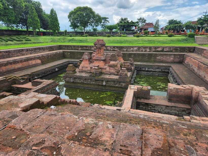 Trowulan Tour Ruin of Majapahit Kingdom - Price and value: What $83 covers and why that matters