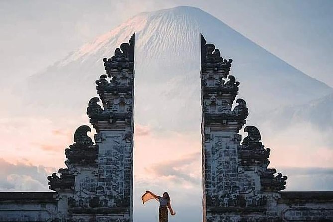 Tukad Cepung Besakih Lempuyang Temple Best of East Bali Tour - Tukad Cepung Waterfall: the cave effect and the steps test