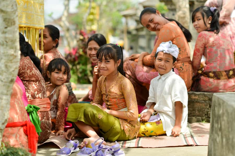 Ubud: 3-Hour Walking Tour with Lunch - Temples, family compounds, and the “how religion fits daily life” stop