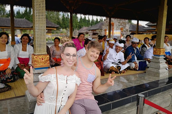 Ubud Bali Driver ( Bali Custom Tour ) - Tegalalang rice terraces and Monkey Forest: classic photos with a little wildness