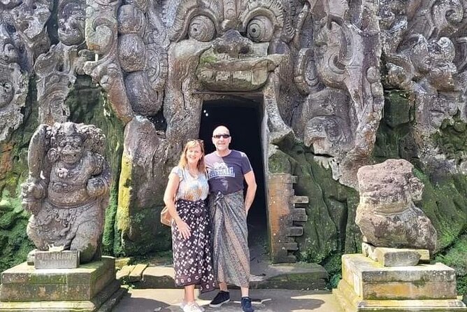 Ubud Bali Driver - Private Driver in Ubud - Kanto Lampo Waterfall: a quick jungle drop with seasonal timing