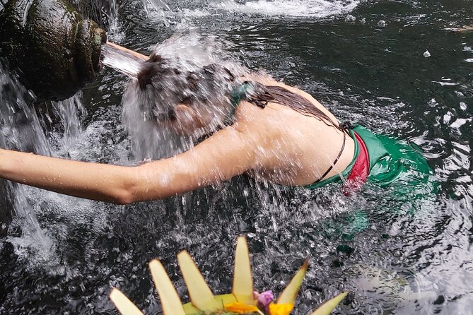 Ubud Bali Driver - Private Driver in Ubud - Tirta Empul Temple: holy water spring and purification rituals