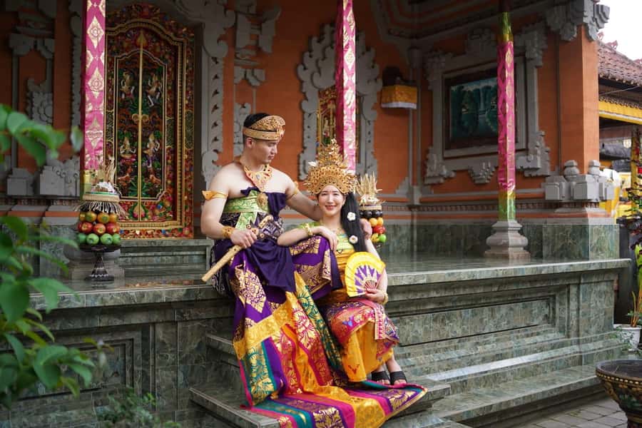 Ubud: Balinese Costume Photoshoot with Make Up - Balinese Makeup and Hair: The Craft Is the Real Star