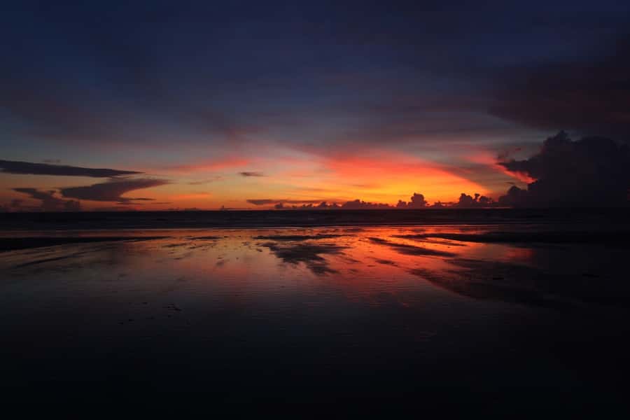 Ubud & Canggu: Rice Terrace, Waterfall & Black Sand Beach - Ubud Traditional Art Market: shop like a local, not like a tourist