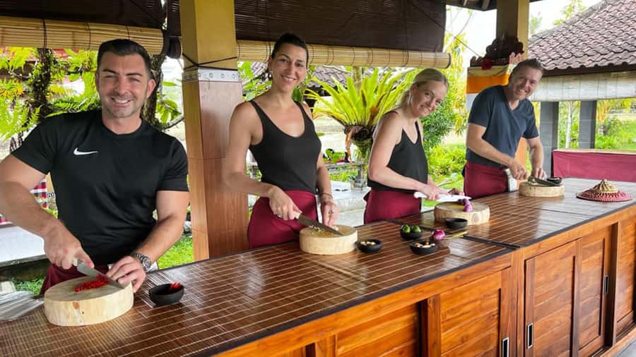 Ubud: Cooking Class with Transfers and Optional Market Visit - Key things to know before you go