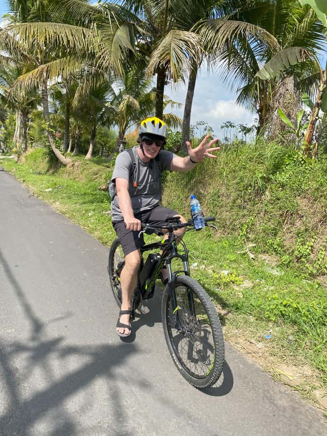 Ubud: Downhill Bike Tour Rice Fields, Volcano and Pool - Lunch plus pool time: the best part after your legs have cooled down