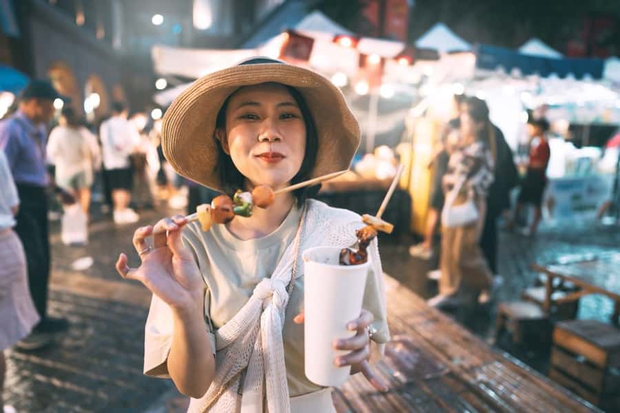 Ubud: Gianyar Night Market Food Tour with up to 17+ Tastings - What you taste, from lemongrass satay to roasted pig