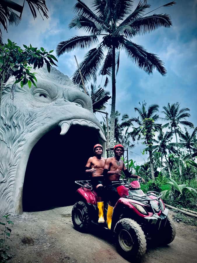 Ubud: Gorilla Face ATV Quad Bike Adventure with Lunch - Shower, lockers, and the practical gear setup that people love
