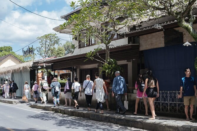 Ubud Guided Walking Tour - Museum Puri Lukisan: where Balinese and Western art met in Ubud