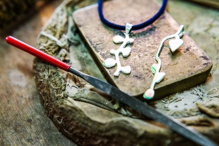 Ubud: Handcrafted Silver Jewelry Workshop - The 5 grams of silver: how your ring, earrings, or pendant comes together