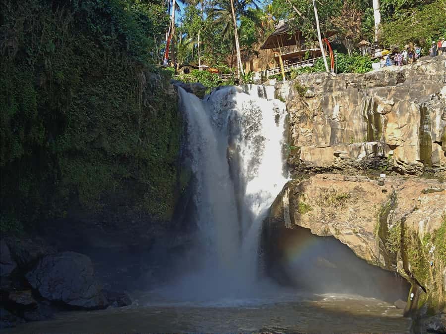 Ubud: Heaven Gate Lempuyang, Water Palace & Waterfall Tour - Tegenungan Waterfall: Your Payoff Spot for Cooling Off
