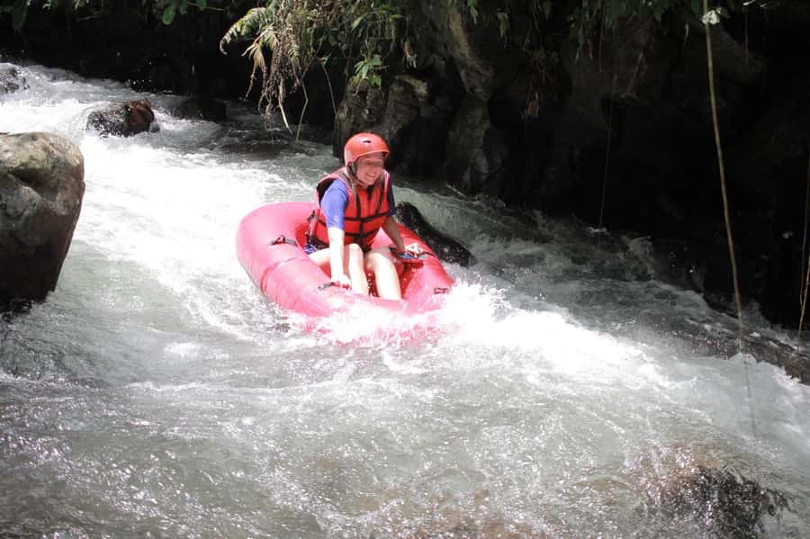 Ubud: Pakerisan Jungle River Tubing Adventure with Lunch - From your hotel to RTB River Tubing Bali: the start that sets the tone