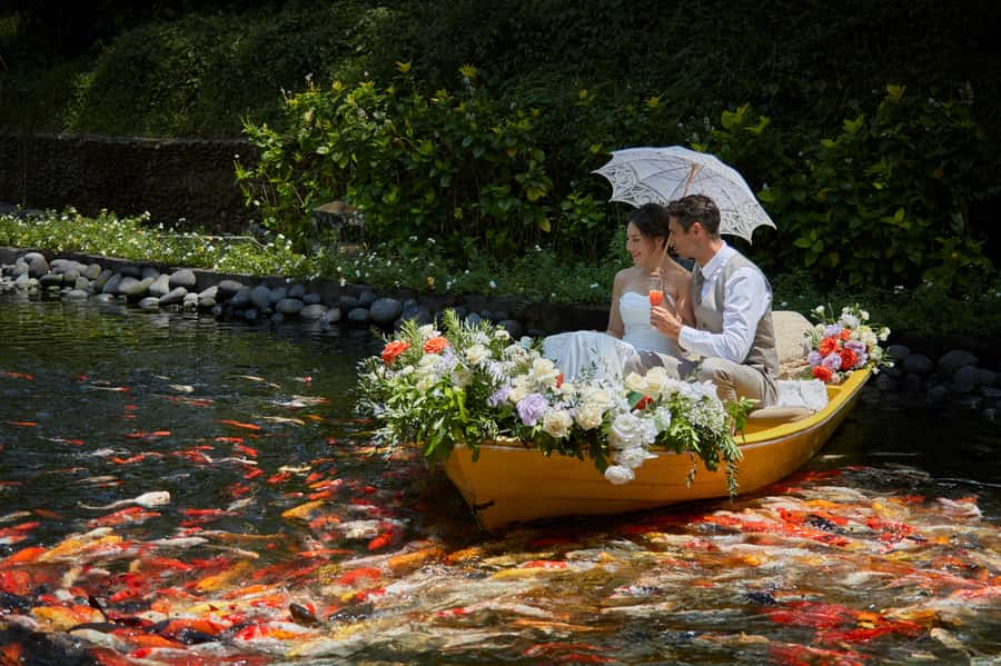 Ubud: Private Romantic Photo Cruise with Food and Drinks - Key Things to Know Before You Go