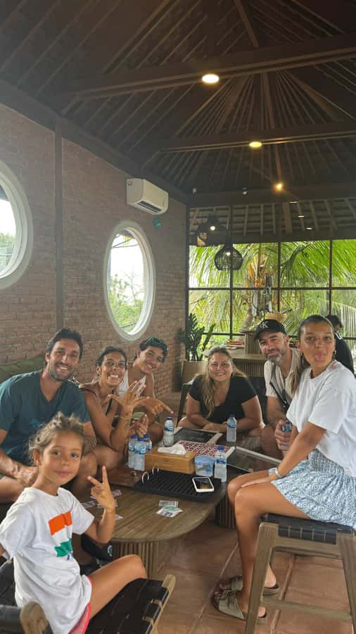 Ubud: Silver Jewelry Making Class with Pool Access - Language support, so you can actually keep up