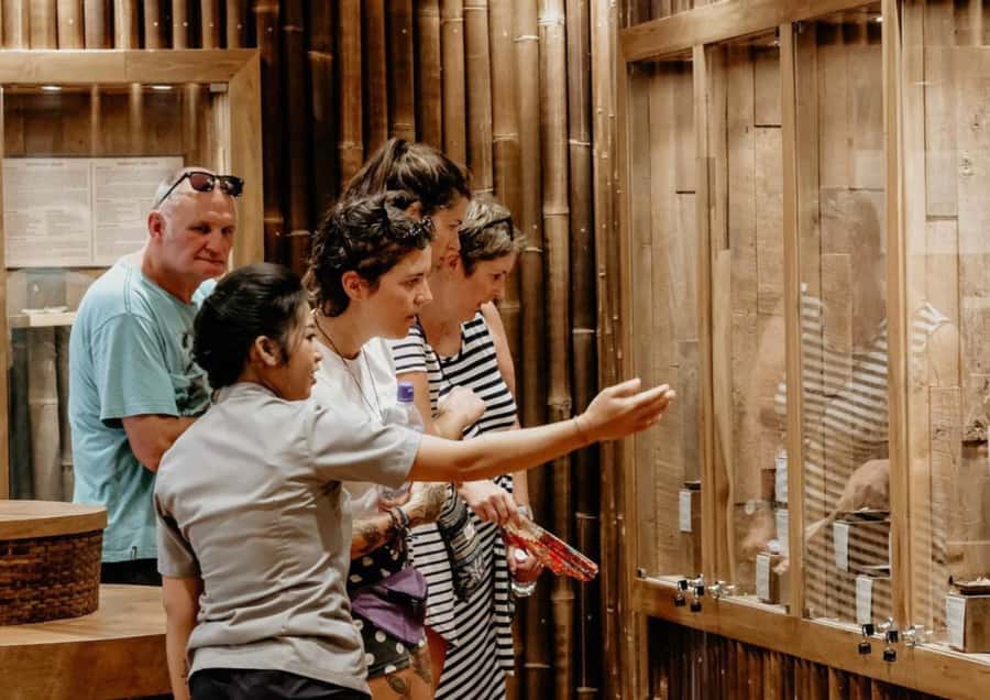 Ubud: Soul Retreat & Holistic Mantra Healing Experiences - Canang Sari Crafting: Your Hands, Their Daily Prayer