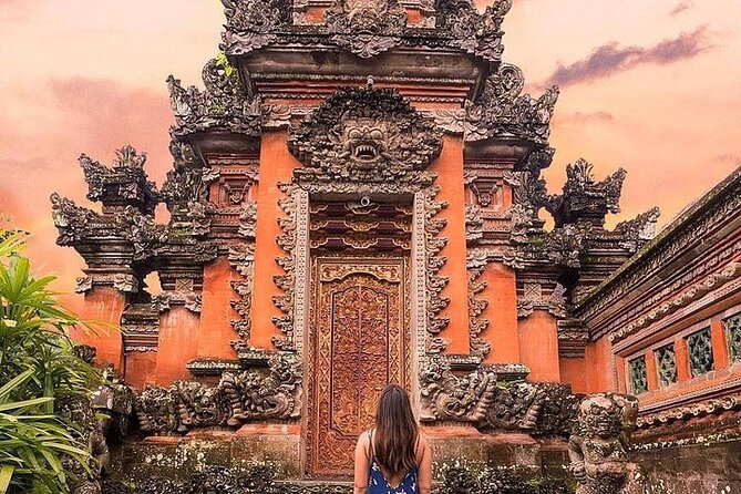 Ubud: Swing - Monkey Forest - Waterfall - Temple - Rice Terraces - Art Crafts - Tirta Empul Temple: purification water, ritual space, respectful pace