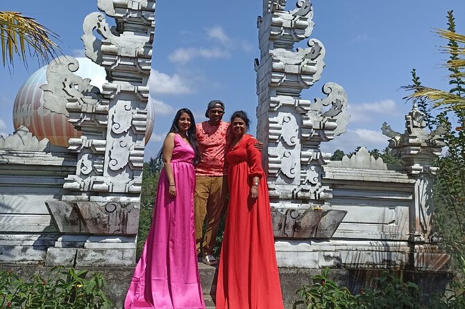 Ubud Tirta Empul Temple Swing And Waterfall Private Guided Tour - Stop 4: Happy Swing Bali, the jungle photo moment