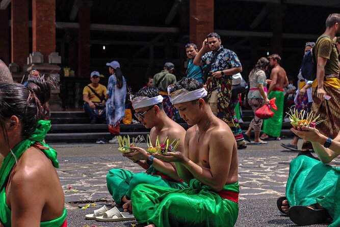 Ubud Tour - Balinese Healing By Shaman And Self Purification - Lumbung Sari Agroo Coffee and Tea Break, Then Lunch at Tebasari Resto