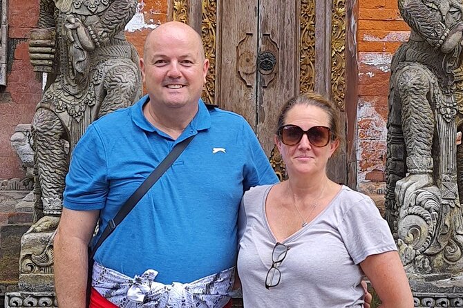 Ubud Tour Monkey Forest, Rice Terrace, Swing, Temple, Waterfall - Private vehicle and an English-speaking guide-driver that keeps you on track