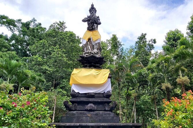 Ubud Tour - Ubud Highlight - Private Tour All inclusive - Tirta Empul: holy spring water and the purification ritual