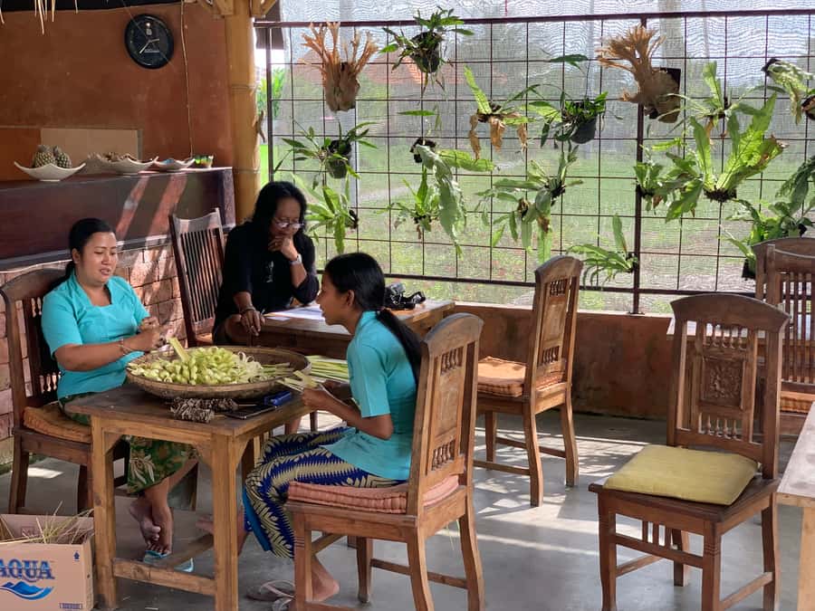 Ubud: Traditional Balinese Painting Class - Colors, patterns, and the logic behind the centuries-old look