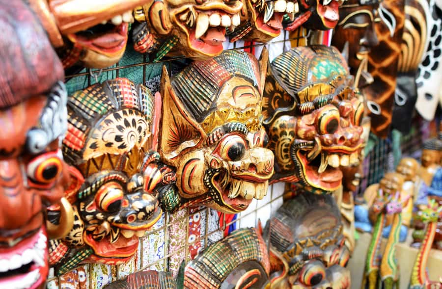 Ubud: Walking Tour with Campuhan Ridge & Monkey Forest - Ubud Palace: a short stop with meaningful royal stories