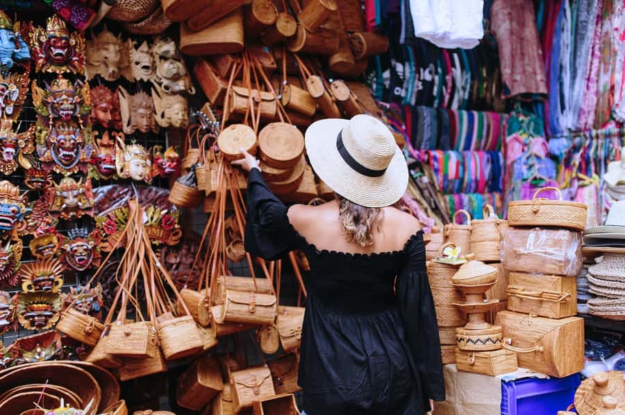 Ubud: Walking Tour with Campuhan Ridge & Monkey Forest - Sacred Monkey Forest Sanctuary: monkeys, temple vibes, and snack timing
