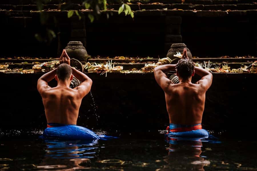 Ubud: Waterfalls & Temple with Rice Terrace Small-Group Tour - Tegalalang rice terraces: coffee tasting and an optional swing above the green