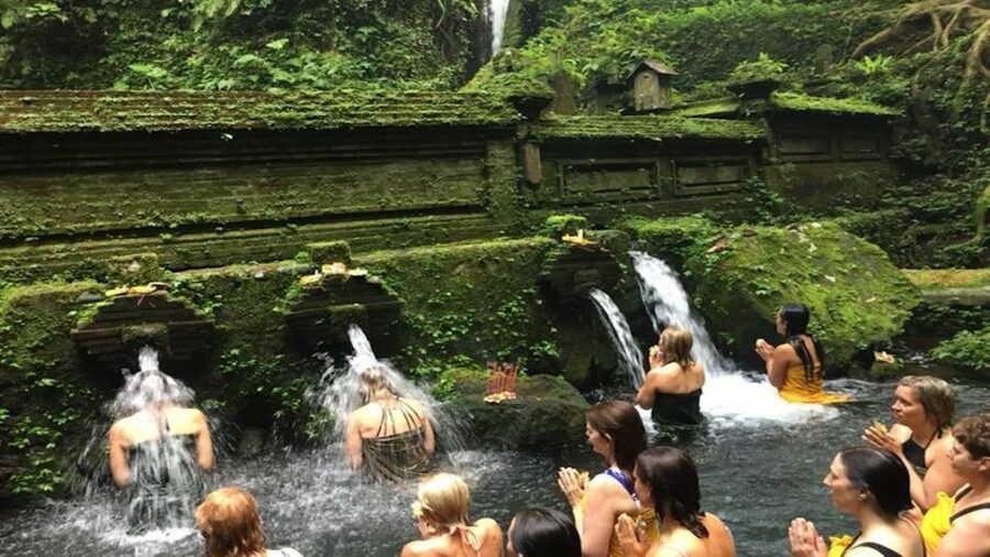 Ubud: Wellness Retreat with Massage, Yoga Class, and Lunch - 1-hour Balinese massage: what makes it work after the temple