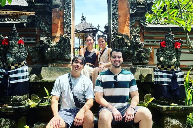 Ubud Wonderful Day Tour - Stop 2: Mas Carving Center and how manual woodwork looks up close