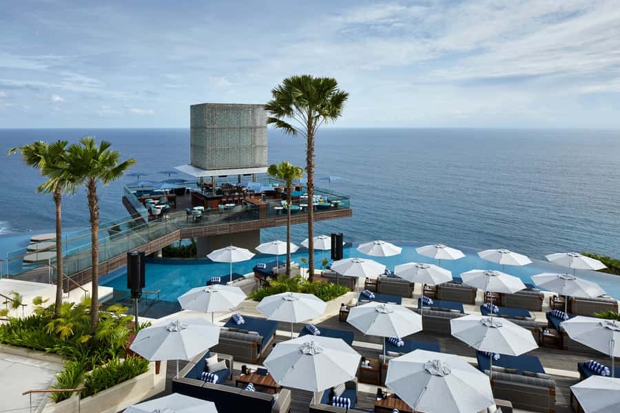 Uluwatu: Beach Club and Cliffside Private Bar Hopping Tour - Fortune telling in Uluwatu: the personal part of the day