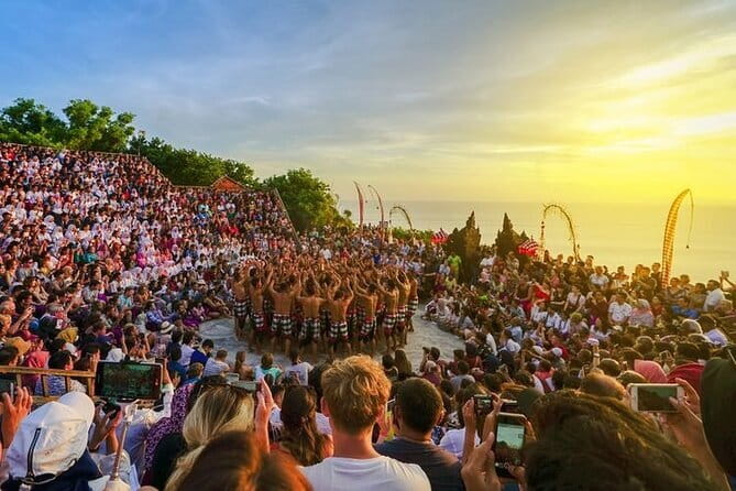 Uluwatu Kecak Tickets A Spectacular Show - Meeting point at Uluwatu Temple, picking up tickets close to the action