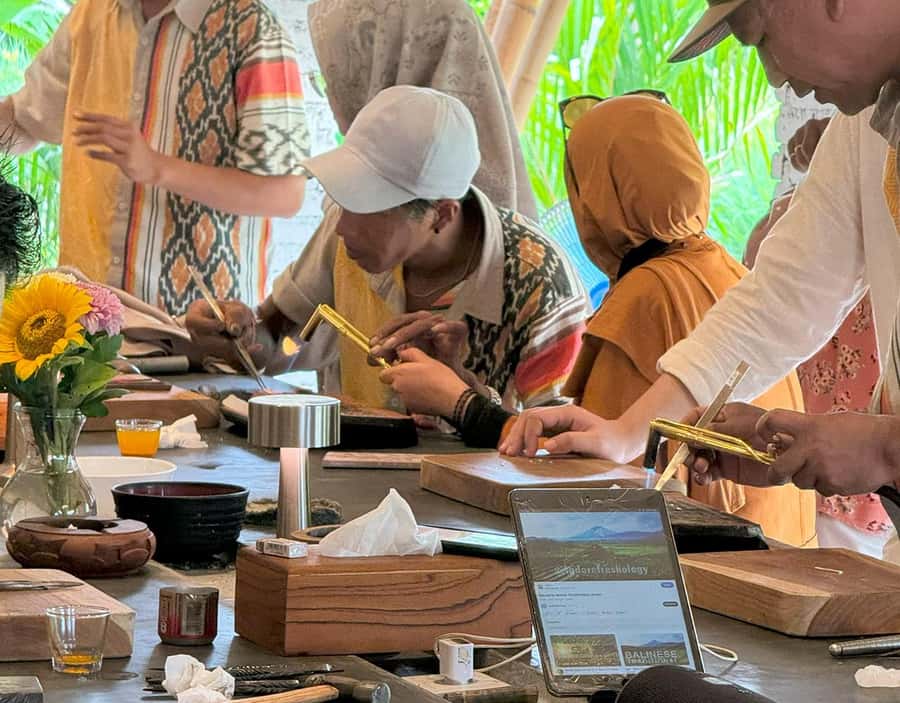 Uluwatu : Make Your Own Silver Jewelry Class - The Instructor Experience: English Guidance You Can Actually Use