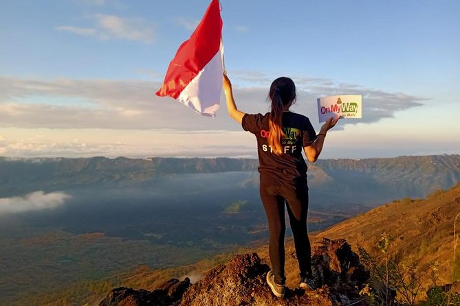 Watch the sunrise from the top of Mount Batur volcano - Breakfast in volcanic steam: warm fuel before the view