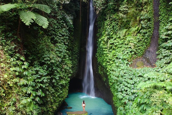 West Bali Tour: Taman Ayun, Ulun Danu Beratan, Jatiluwih Rice Terrace, Tanah Lot - Ulun Danu Beratan Temple: Lakeside Views And A Cooler Mood