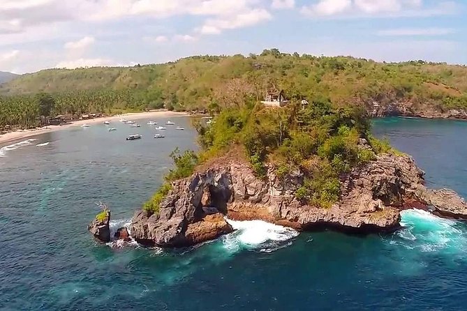 West Nusa Penida Island - Instagram Tour - Pasih Uug (Broken Beach): The Iconic Arch, Up Close