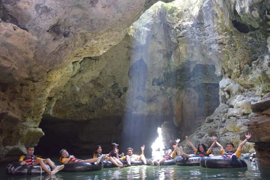 Yogayakarta : Jomblang Cave and Pindul Cave Tour - Should you book the Jomblang Cave and Pindul Cave tour?