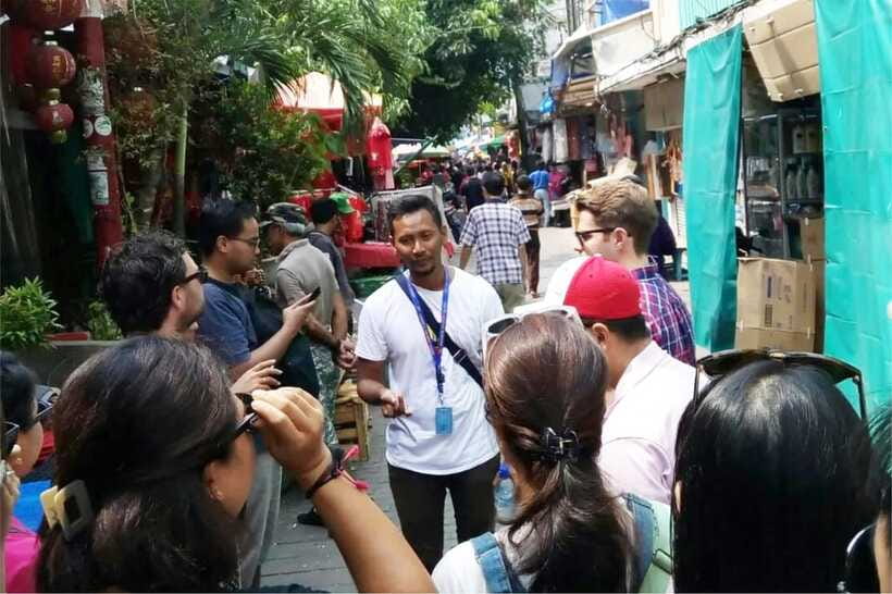 Yogyakarta: 2-Hour Crash Course City Intro on Walking Tour - Ending at Kilometer Zero: the city’s center point you’ll reuse