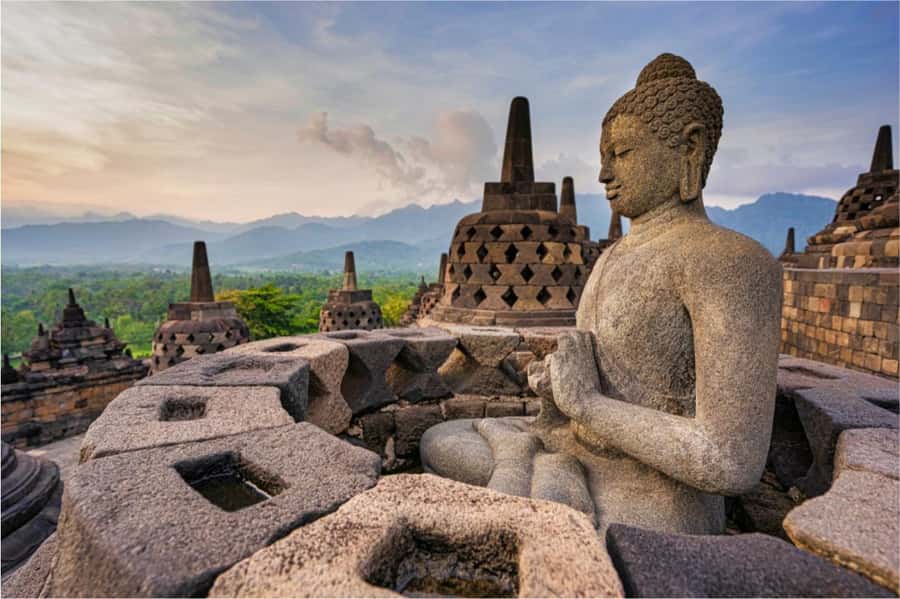 Yogyakarta: Borobudur 5-hour Tour with Climb-up & Transfers - Key highlights at a glance