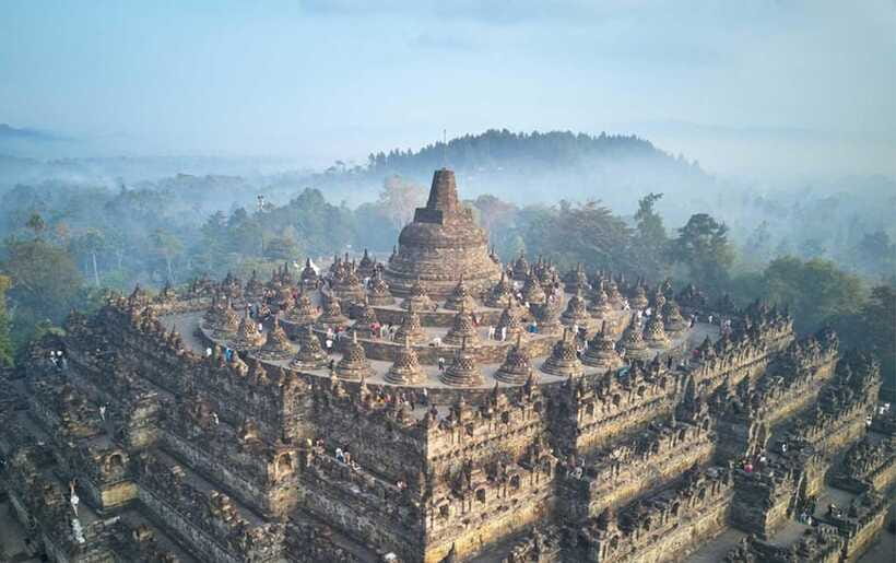 Yogyakarta: Borobudur 5-hour Tour with Climb-up & Transfers - Price and value: why $25 can work, if you use the included perks