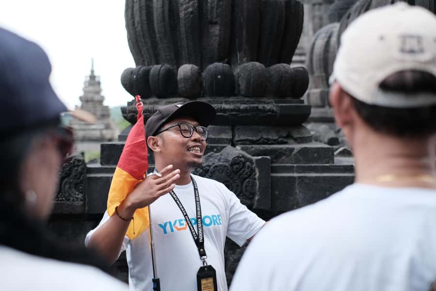 Yogyakarta: Borobudur and Prambanan Temples Guided Tour - What to bring: sunproofing beats problem-solving