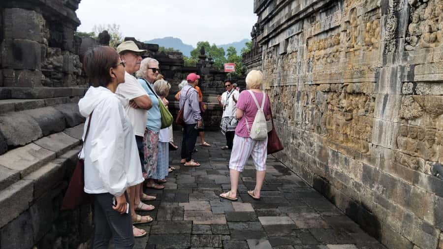 Yogyakarta: Borobudur Climb up & Prambanan Tour with Sunset - Borobudur Climb: Getting to the Top Without the Usual Stress