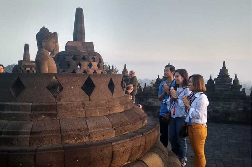 Yogyakarta: Borobudur Climb-up Tickets with Shared Transfers - Reliefs, single-stone Buddhas, and the 2,672 panel count