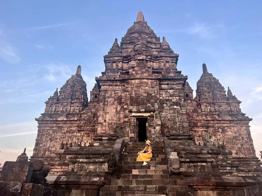 Yogyakarta: Borobudur ClimbUp (sunrise option) & Prambanan - How the timing works from Yogyakarta to the temples (and back)