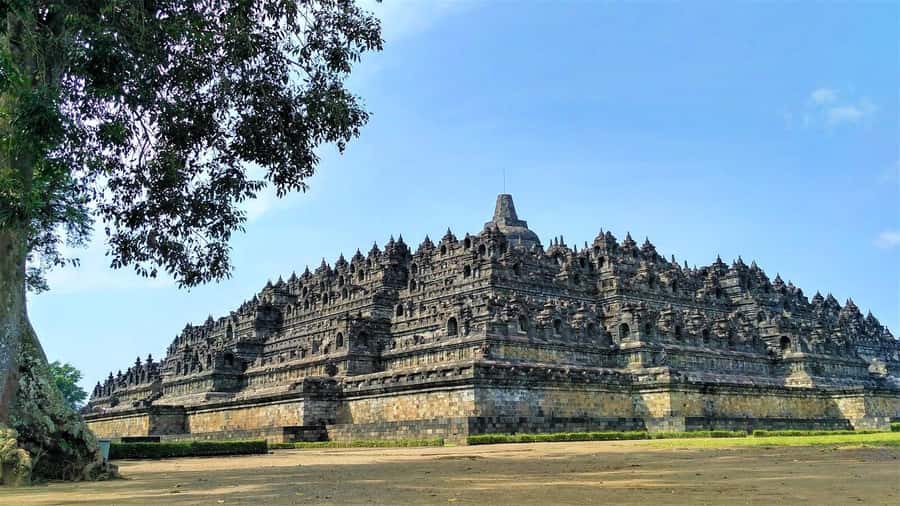 Yogyakarta: Borobudur Half-Day Tour with Climb up Access - Why Borobudur climb access changes your whole visit